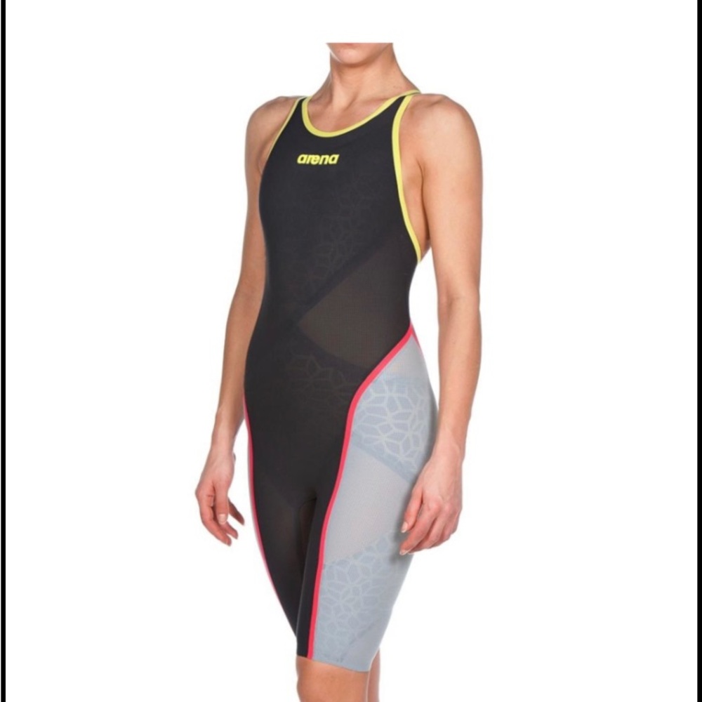 Arena Carbon Ultra